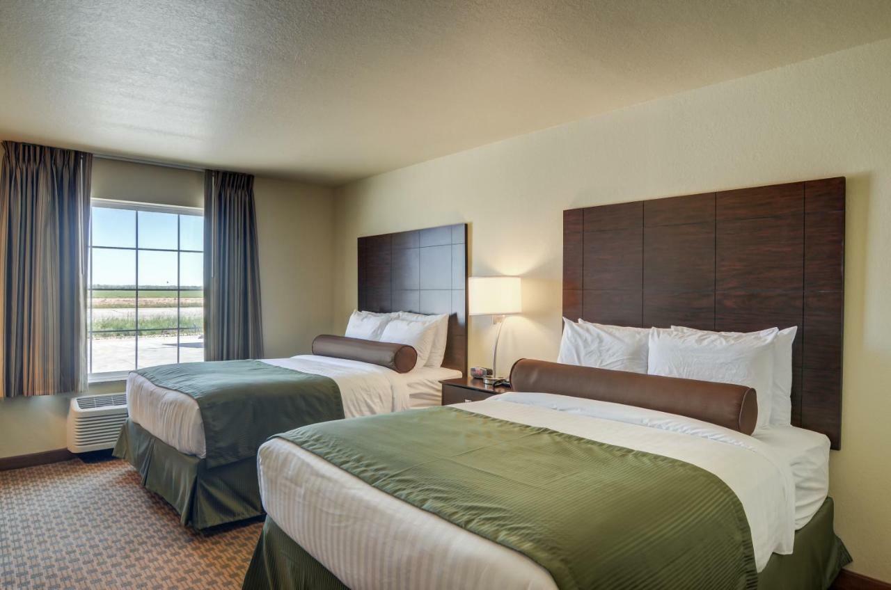 Cobblestone Inn & Suites-Kersey Exteriör bild