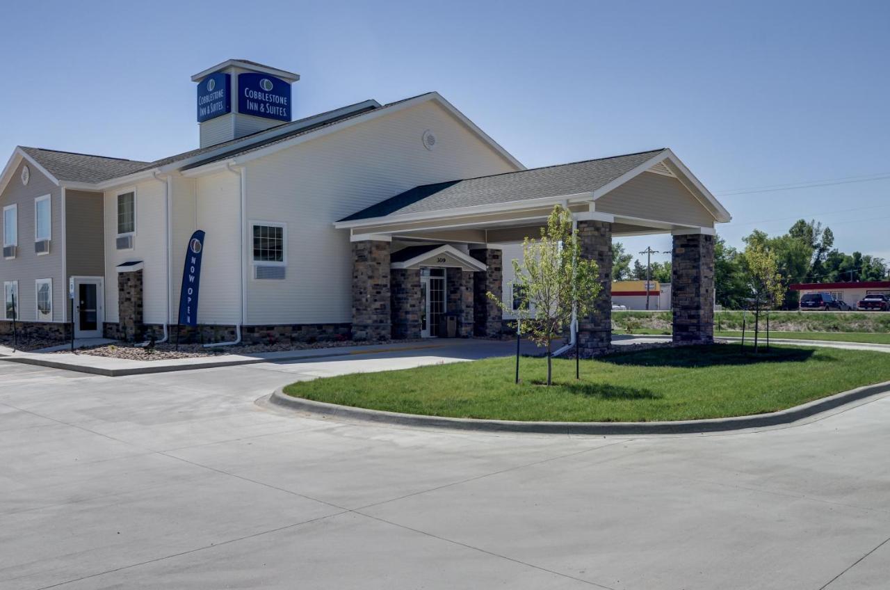 Cobblestone Inn & Suites-Kersey Exteriör bild